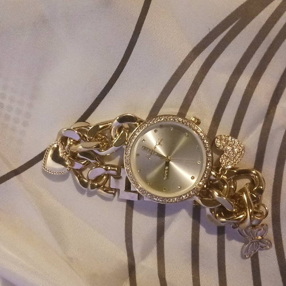 Kendall&Kylie watch